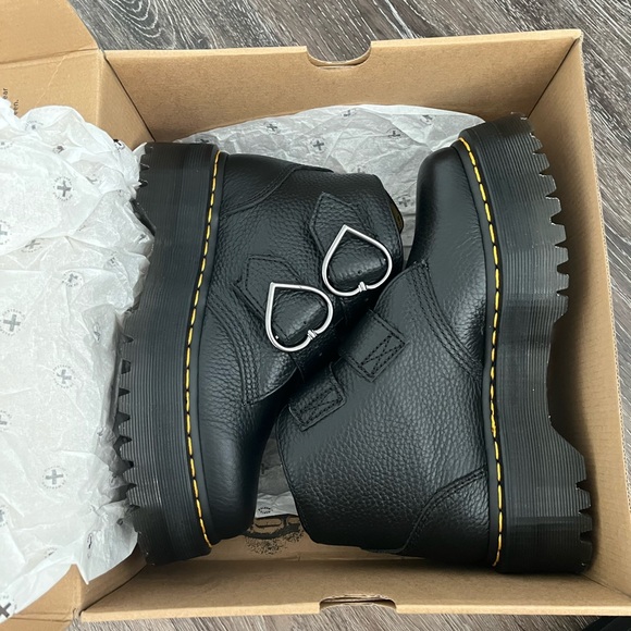 Dr. Marten Devon hearts boot black - Picture 2 of 8